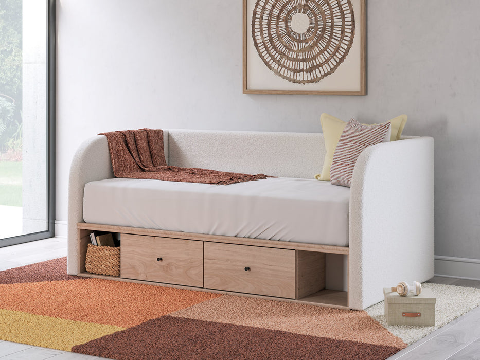 Arloster Upholstered Bed